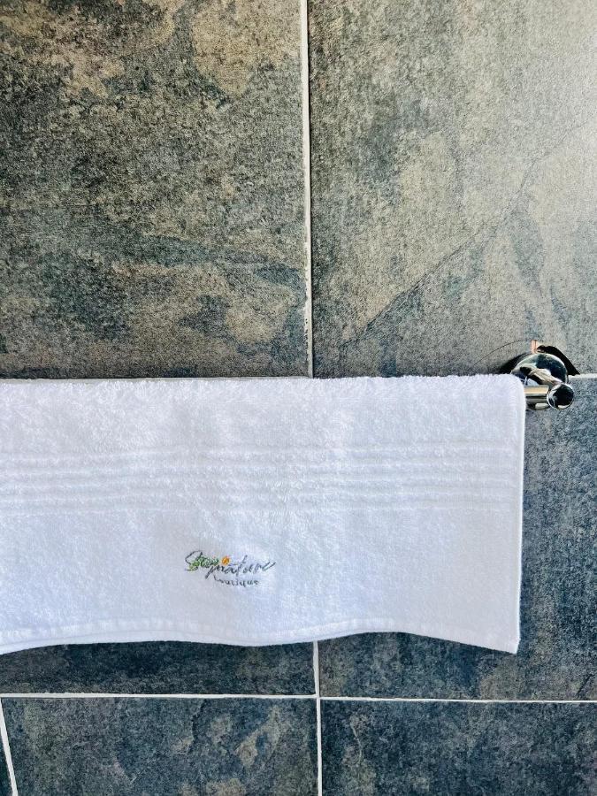 Signature Boutique Guesthouse Maun Luaran gambar
