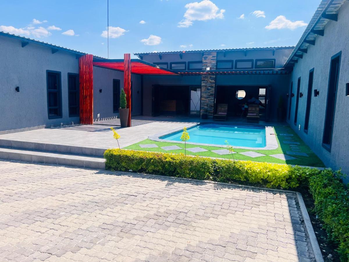 Signature Boutique Guesthouse Maun Luaran gambar